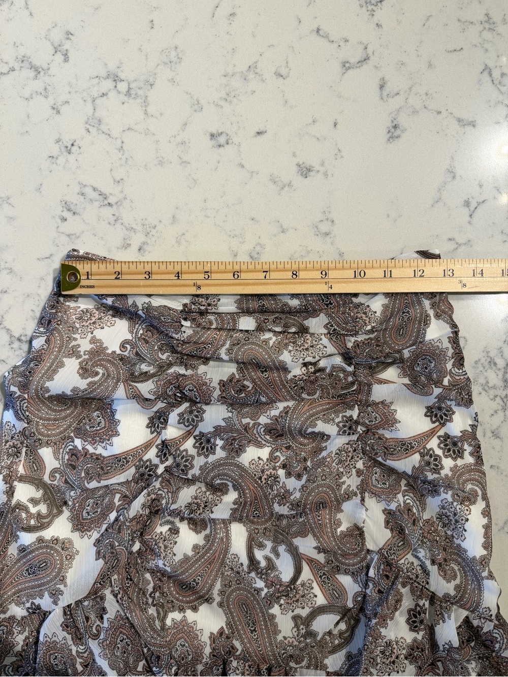 NWT EXPRESS Brown Paisley Ruffle Ruched Skirt Size 2 - Picture 2 of 8